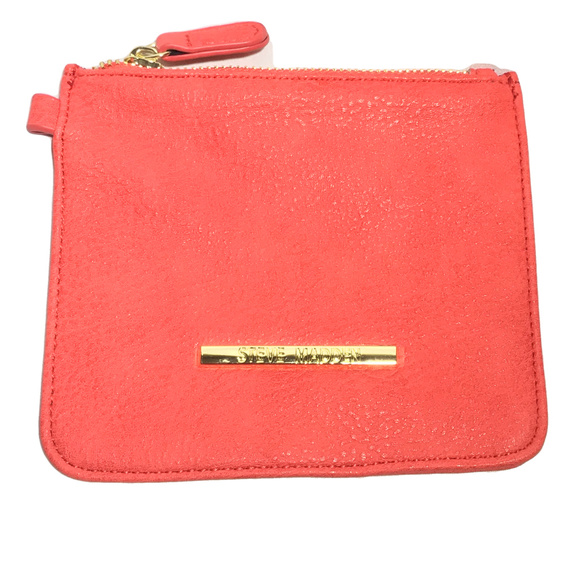 Steve Madden Handbags - STEVE MADDEN Change Wallet Small